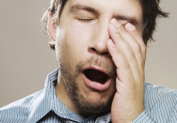 一到下午就犯困是什么原因,一到下午犯困疲惫