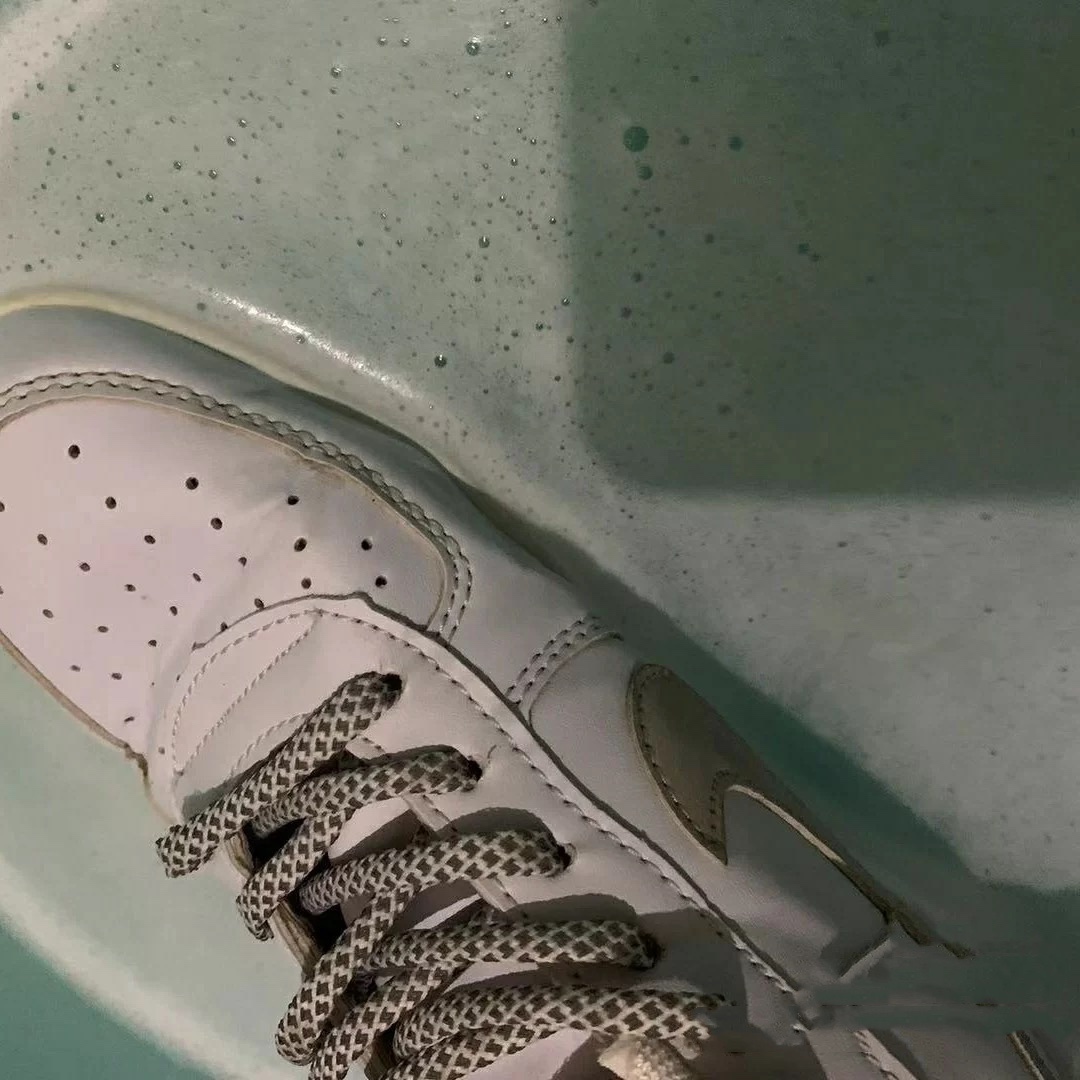 aj鞋帮发黄怎么变白,白鞋鞋帮发黄变白的小妙招