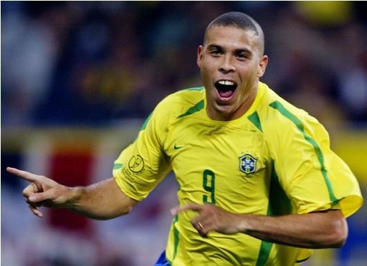 罗纳尔多总进球比贝利多吗,巴西球王罗纳尔多和贝利谁厉害