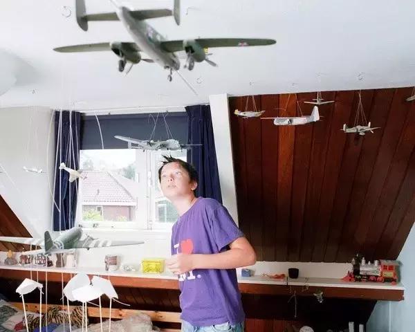 那些在纸上画画的神奇小孩,盘点那些年纪小画技超群的孩子