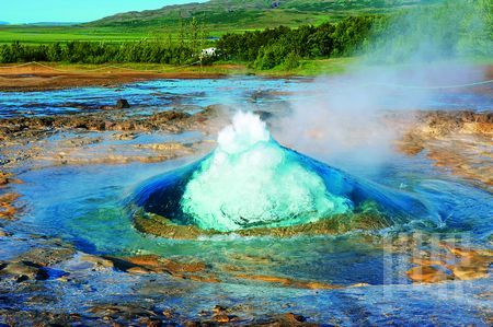 冰岛和格陵兰岛相反吗,冰岛和格陵兰岛的名字来历