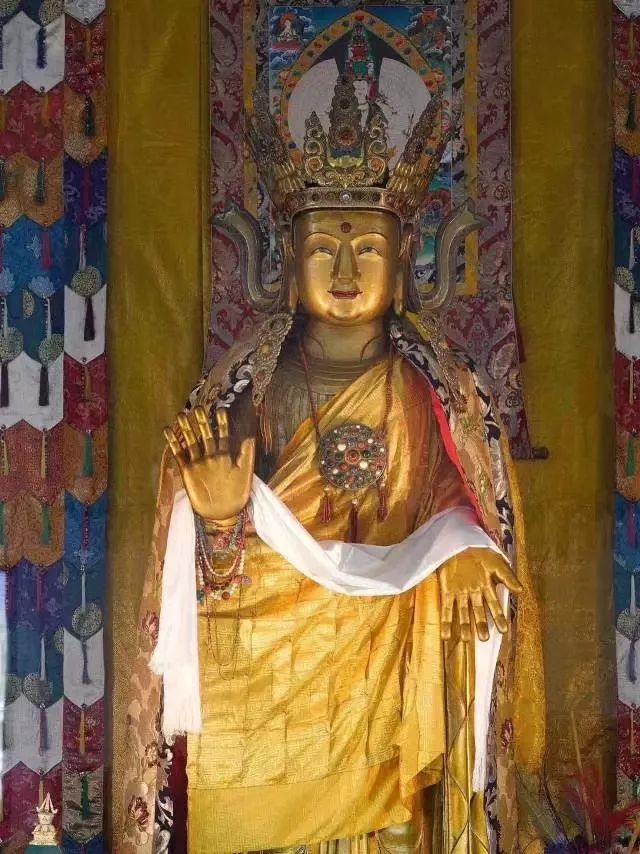 旃檀佛像介绍,旃檀佛像寓意