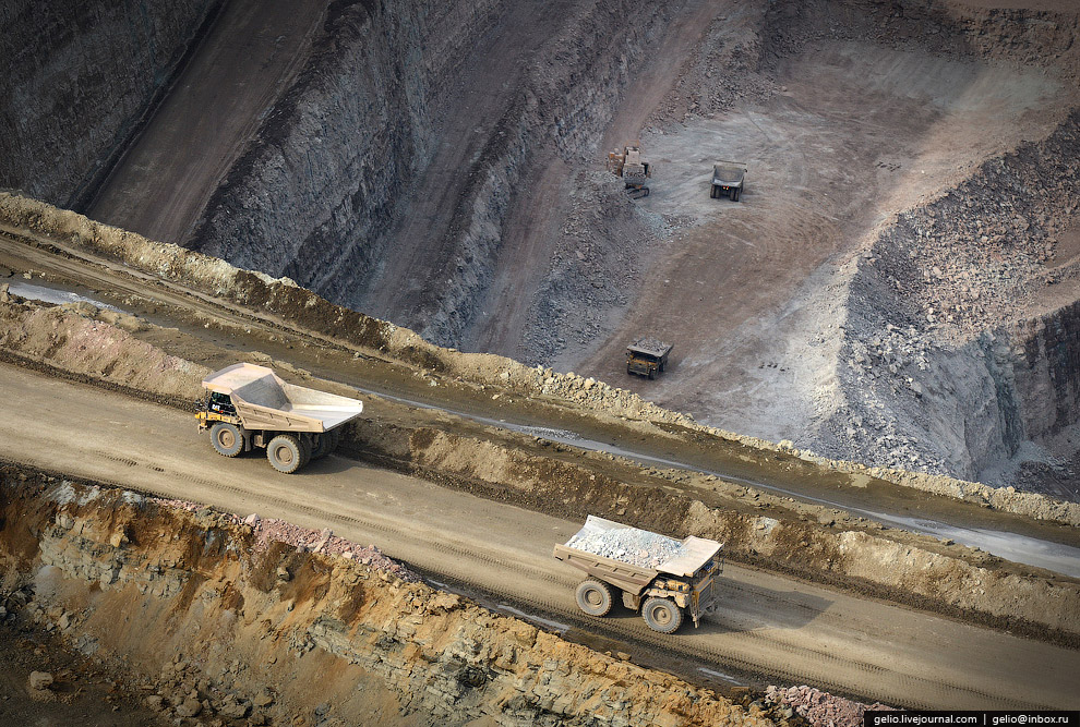 去俄罗斯挖金矿怎么样,真实钻石开采出来的样子