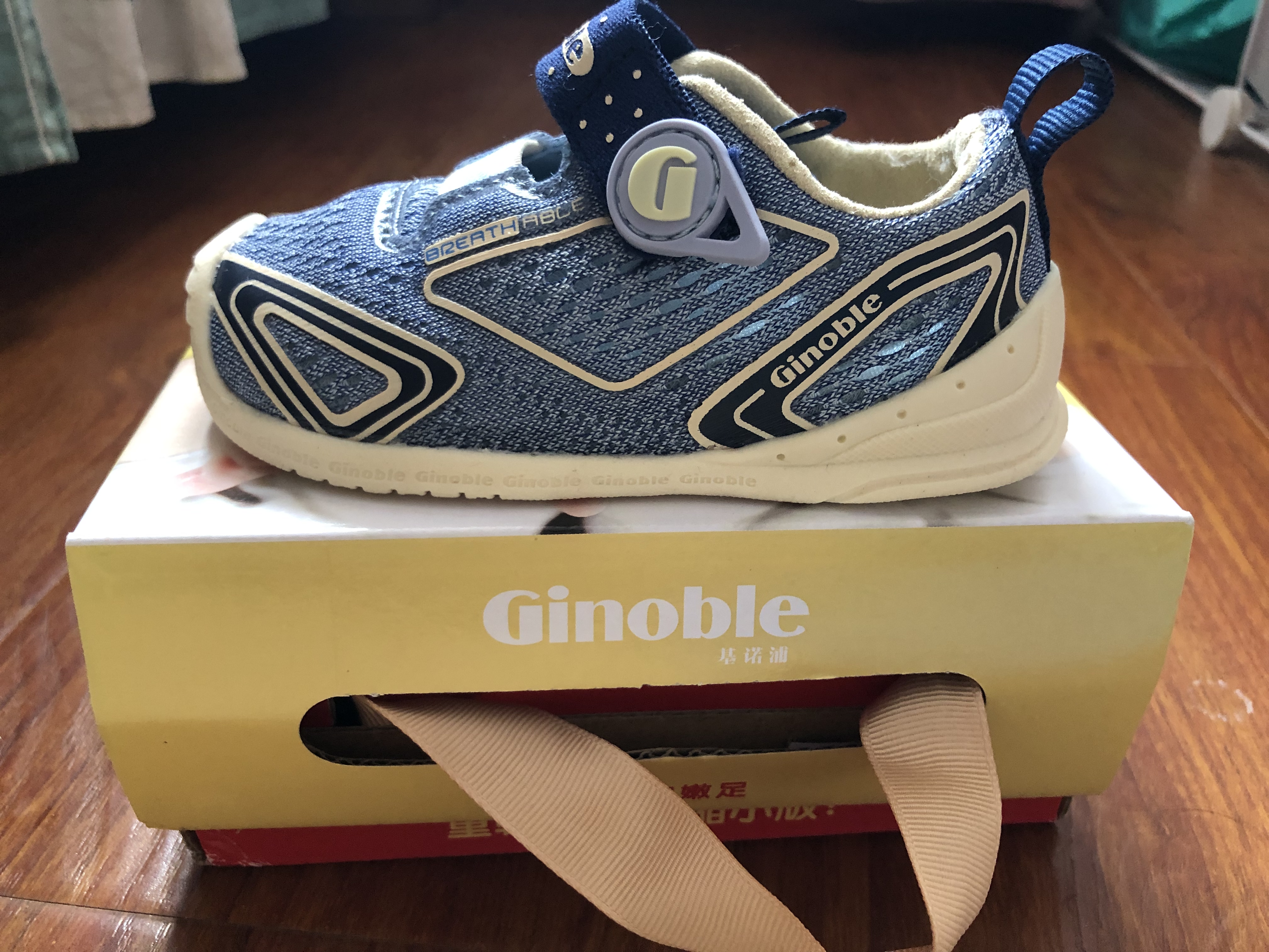 第一双学步鞋怎么选码,宝宝第一双学步鞋推荐