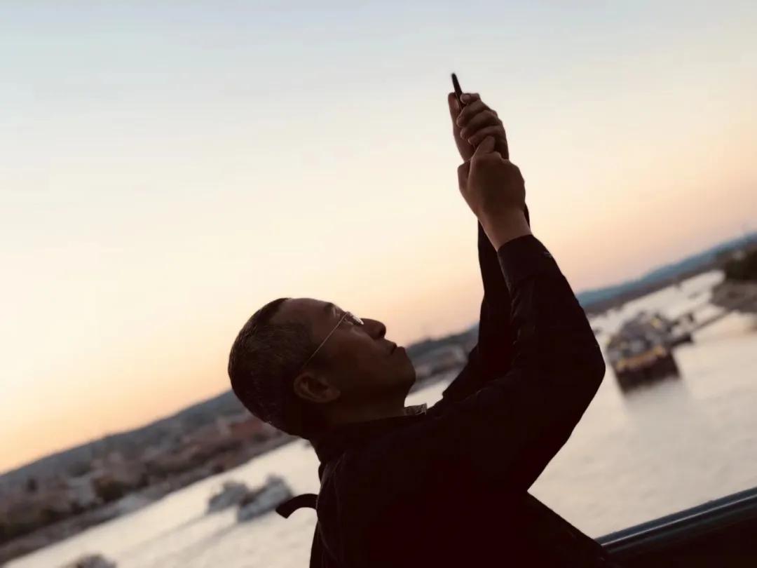 der视频专访丨对话维思平陈凌：行走城市的实践者