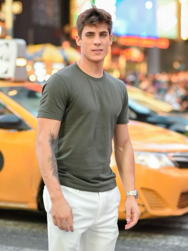 是真爱吗？内马尔52岁老妈体重200斤，22岁男友是男模！