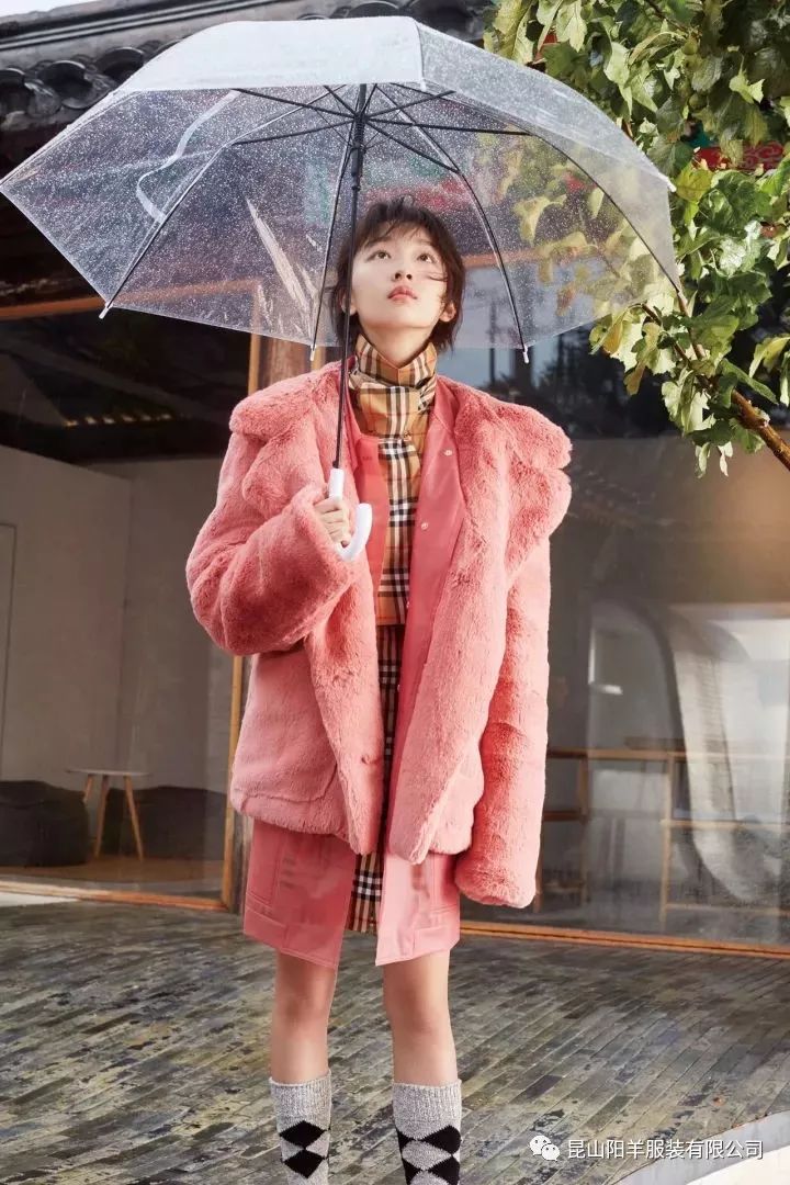 欧美明星冬季街拍穿搭2019,2019年春季欧美明星街拍