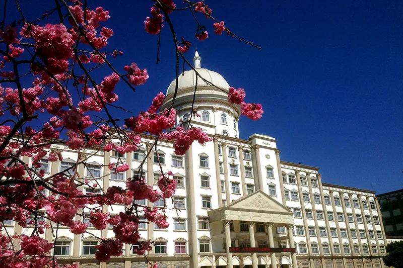 民办云师大商学院,云师大商学院的全称是