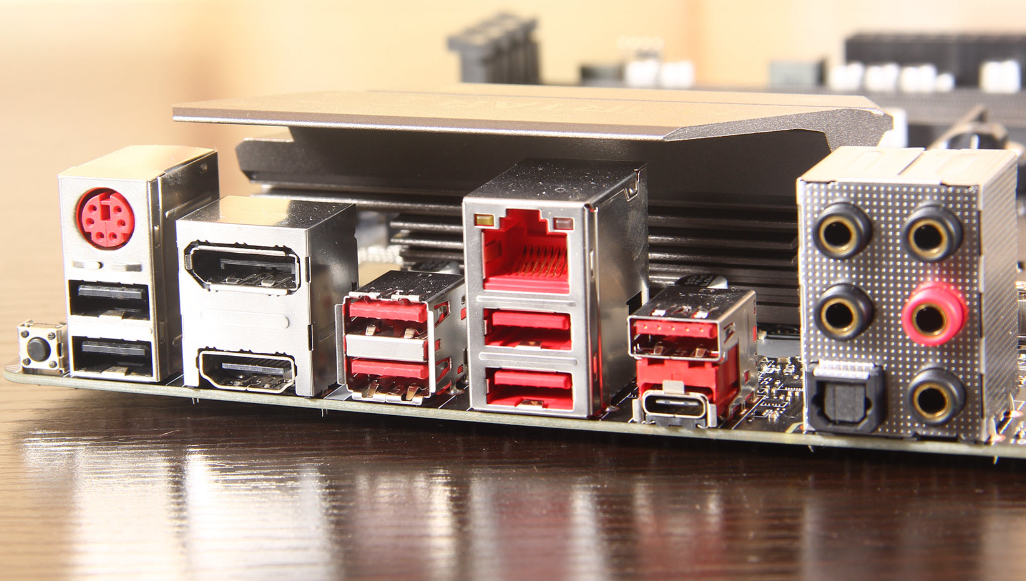 今年装机就它吧！战力最强的CPU无疑是AMD的三代锐龙R5-3600