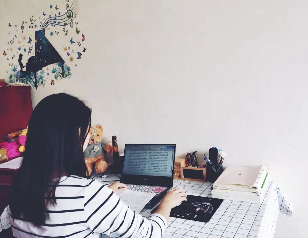 学霸宅家,学霸们学习成绩好吗