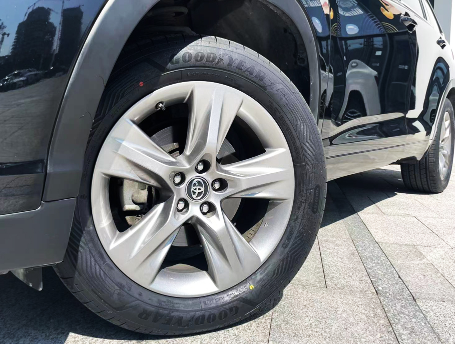 兼顾安全和空间的suv,如何选择适合城市suv的轮胎