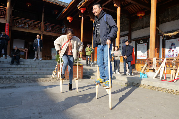 千年古村的老街,霞山古村落在哪里