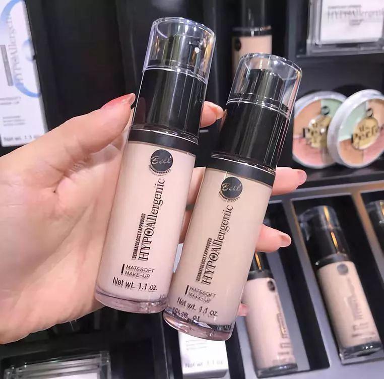 k妹推荐蜜粉饼,适合卡粉的粉底