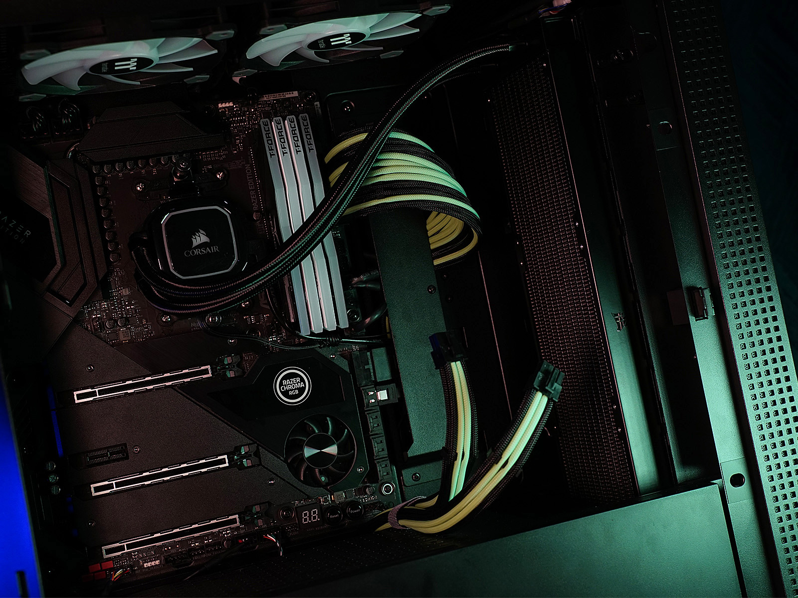 浼氳烦鑸炵殑妗屾父,浼氳烦鑸炵殑鎵嬫満妗岄潰