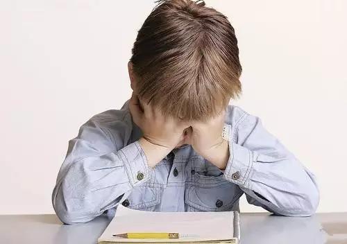 孩子缺乏自信怎么补救,孩子缺乏自信如何引导