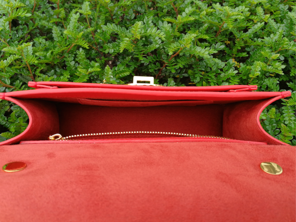 迪桑娜女包小方包棕色,迪桑娜马鞍包和小方包怎么选择