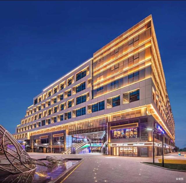 世界最大机场试飞,世界最大机场开建