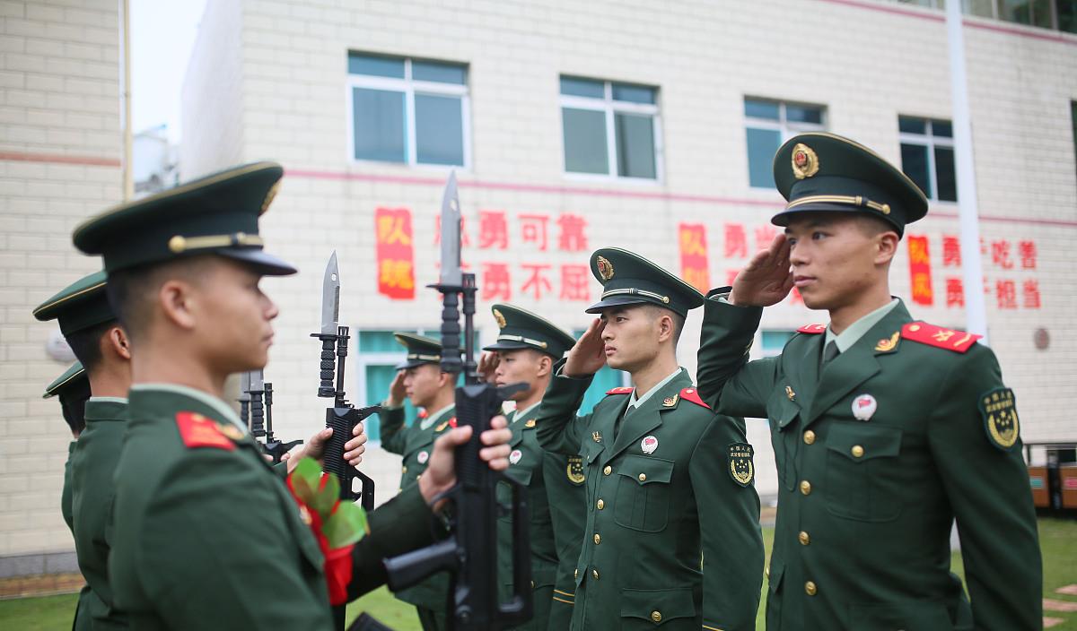 高三和大一入伍,专科和本科入伍的待遇区别