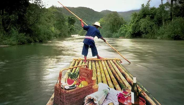 白本护照出境法国旅游免签吗,白本护照旅游去哪个国家比较好