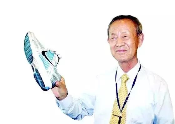 “鞋王”蔡其瑞：很多人拜他为师，连郭台铭都要向他取经