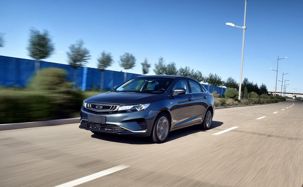 吉利pk合资车,吉利帝豪vs别克gl8