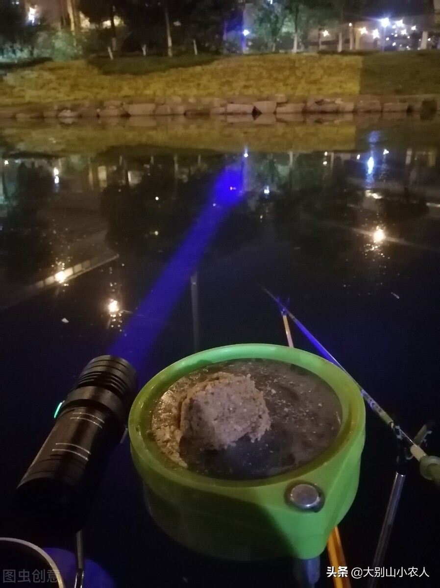 真•全村吃饭蛇：性格温顺但毒素却能深入骨髓，就是被咬后要睡觉