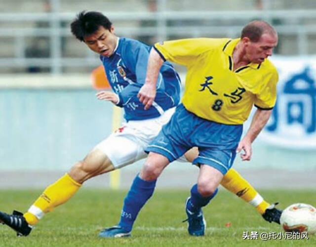 加斯科因是英格兰少有的中场大师,短暂邂逅