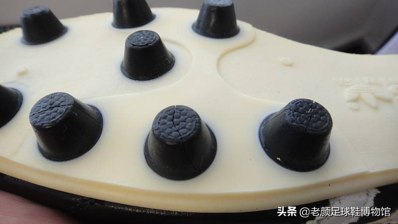 足球鞋的寿命有多长？老了以后会有哪些病？有病该怎么治疗？