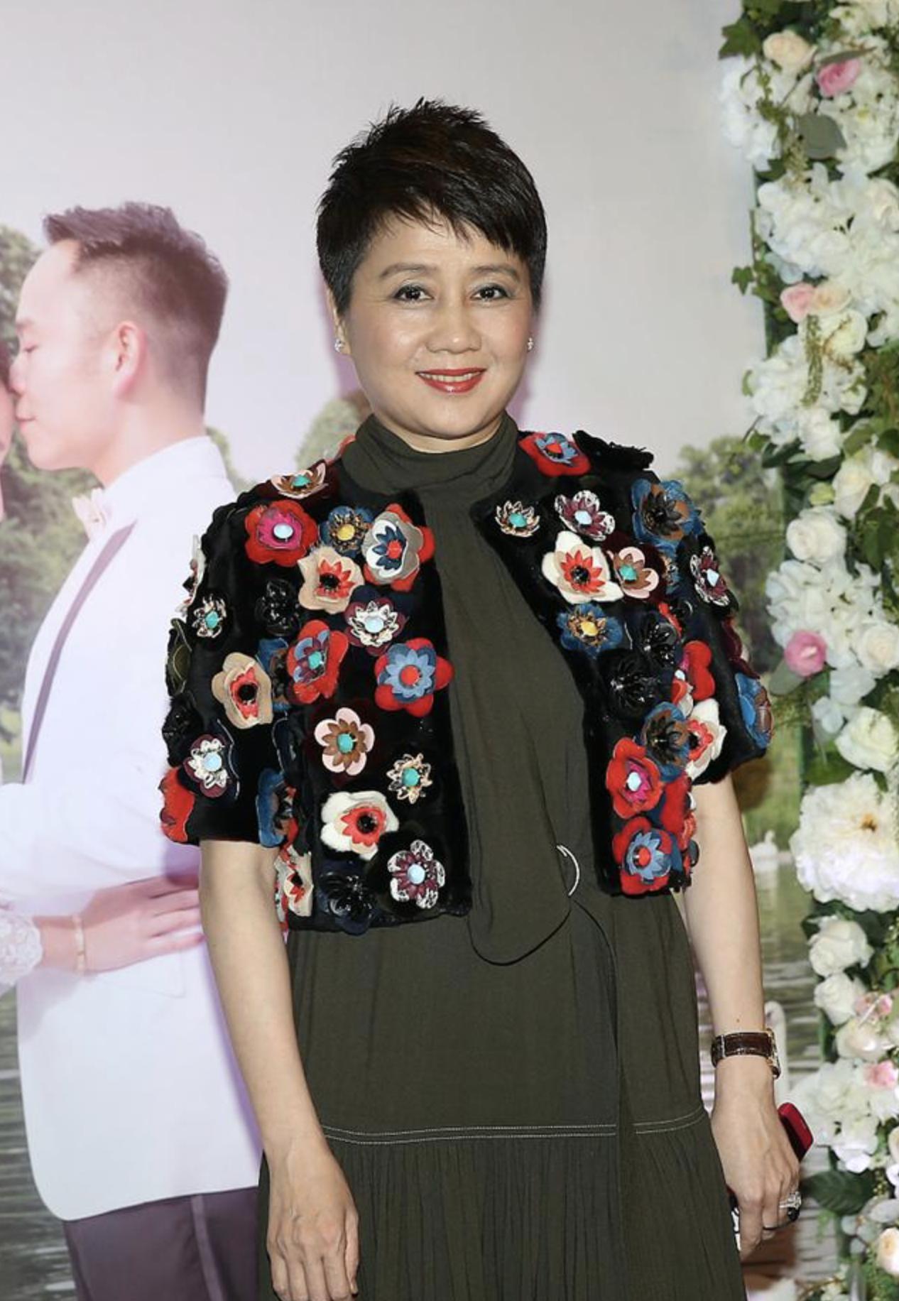 何鸿燊多大生的儿子何猷君,何鸿燊儿子何猷君生辰八字