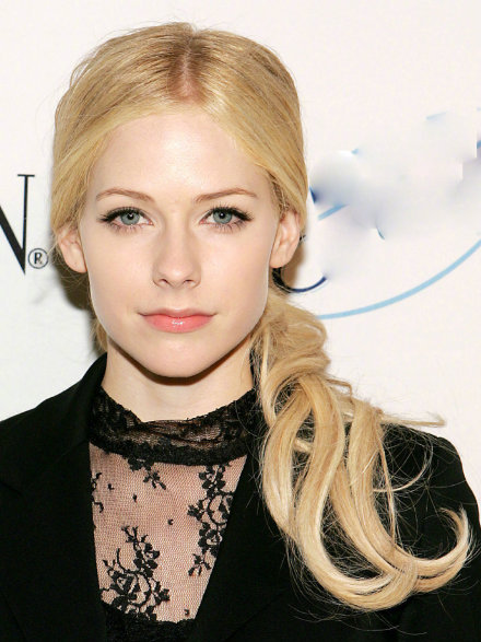 为什么挑不好眼影的女人，也挑不好男人？