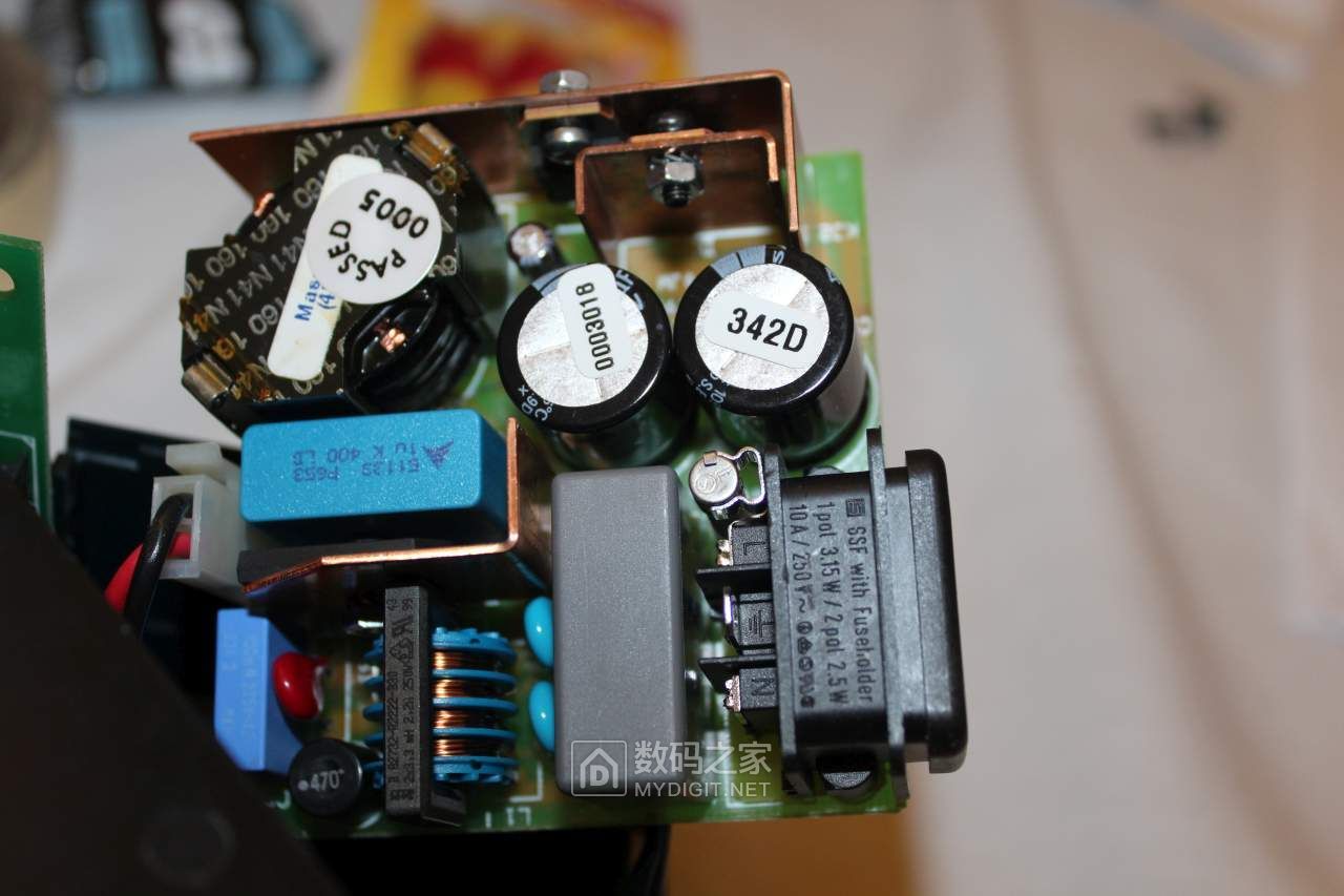 都是钽电容惹的祸：拆修宝施玛（Proxima）3LCD投影机三无故障