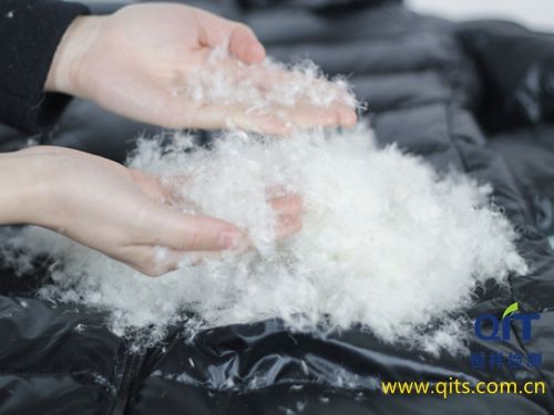 羽绒服异味是质量问题吗,羽绒服领子有异味怎么办