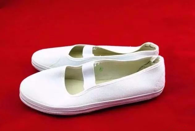 80年代鞋子老照片,80年代鞋子的图片大全