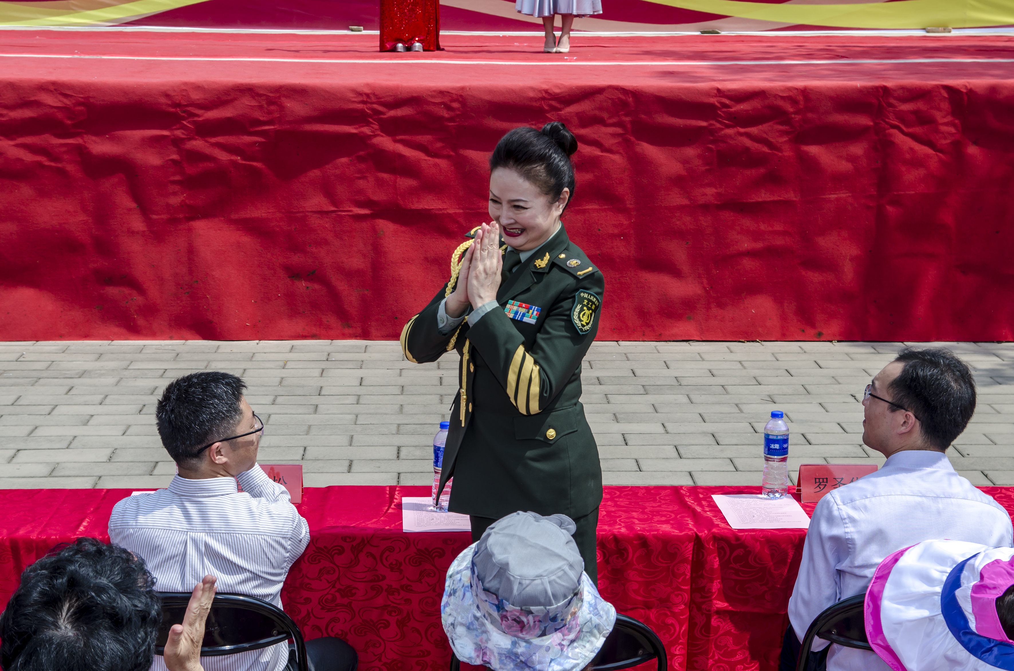 “不忘初心•我心向*党**”悦龄百团展演首场——房山千禾站成功举办