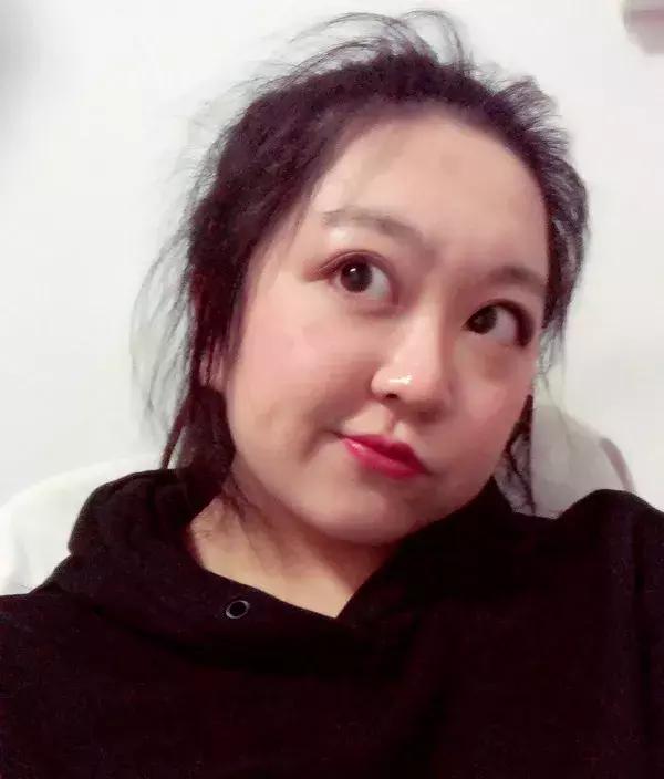 张韶涵口红色号春晚,张韶涵3ce口红