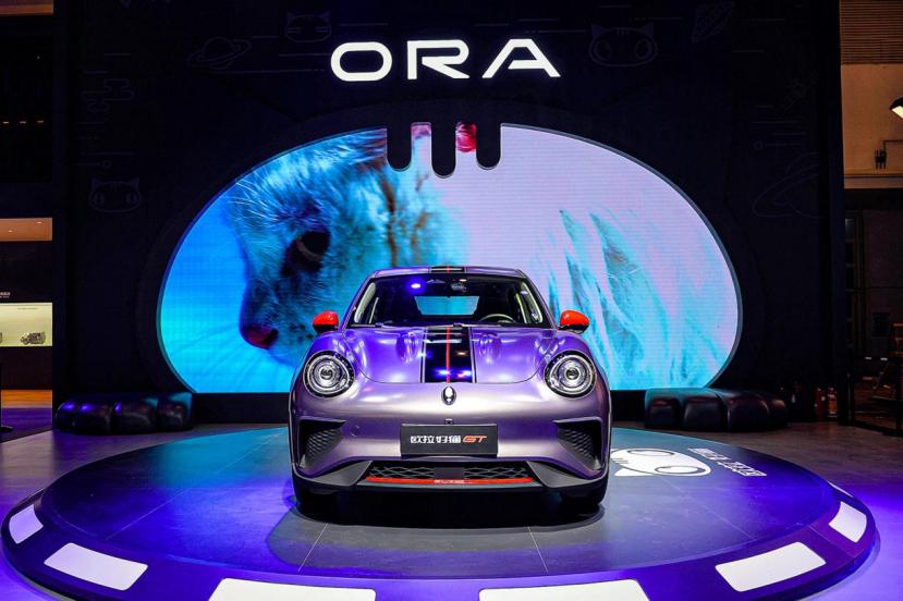 初恋撸猫遛狗开坦克向你开炮?长城汽车燃爆2020北京车展