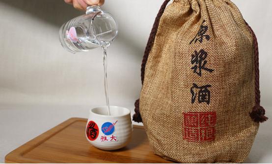 如何用家用酿酒设备酿造出优质酒,白酒酿酒设备和技术