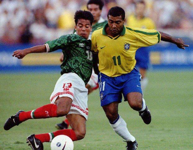 大罗单人力战皇马七大巨星,世界足坛历史100大球星排名