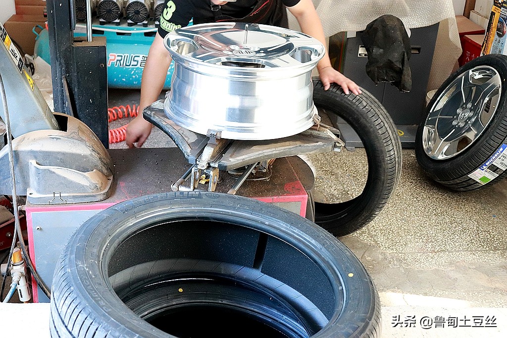 奔驰威霆轮胎升级,威霆升级轮毂案例