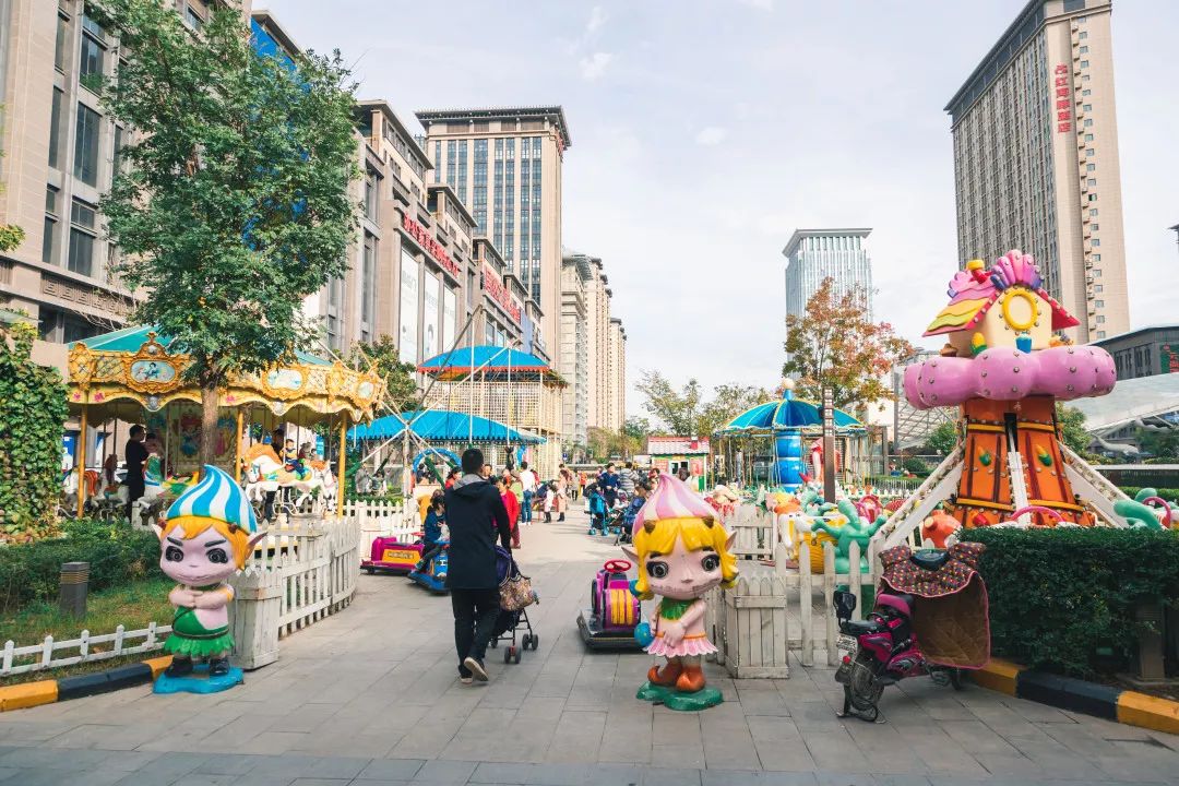 西安最热闹的几个商圈,西安最繁华商圈视频