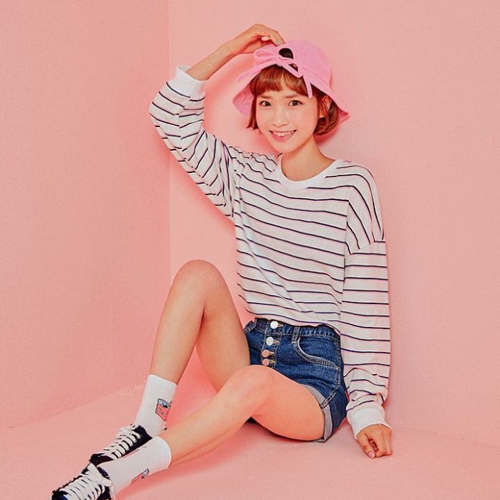 袜子上新,袜靴裙装解锁超能打的时髦组合