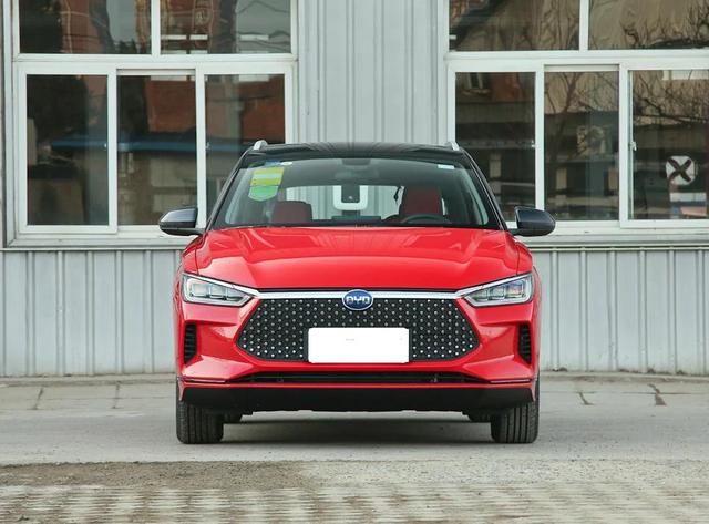 比亚迪e2新老款如何选择,比亚迪e22021款用车感受