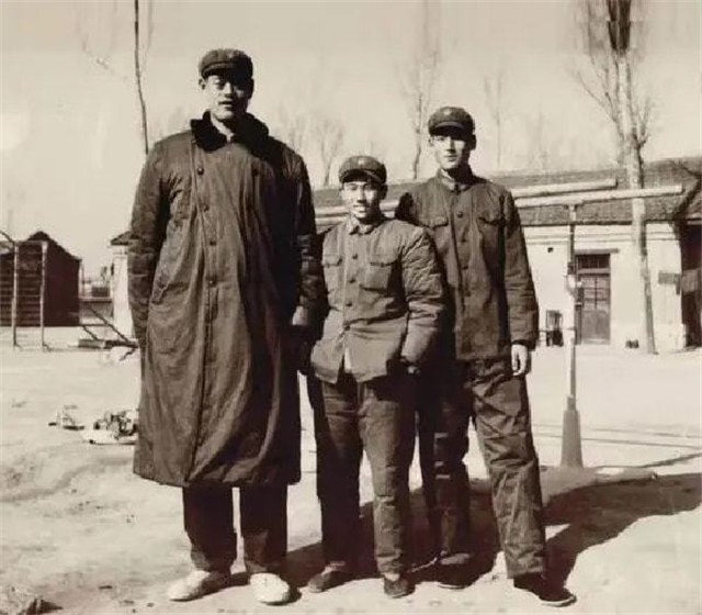 穆铁柱墓,中国第一巨人穆铁柱