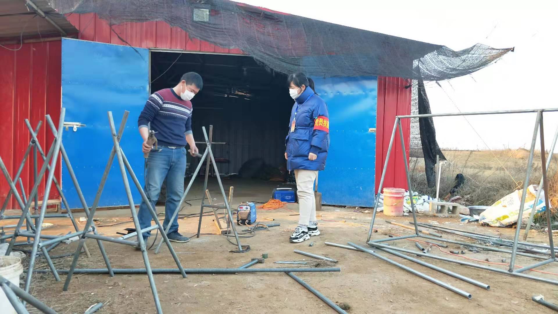 防疫一线的亲兄弟,防疫联防