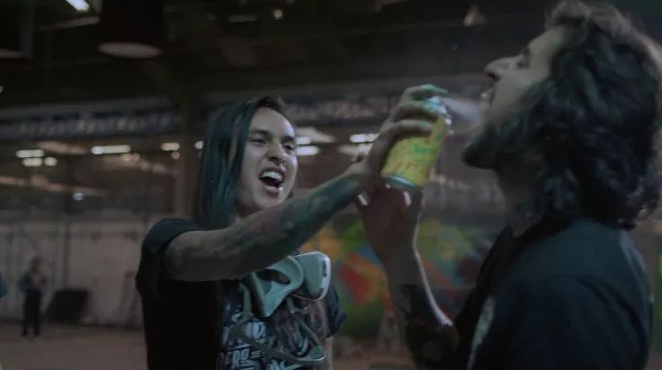 雪碧是一种杀虫剂吗,雪碧装杯子里喷出来了