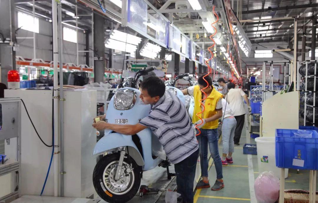 雅马哈和小牛谁快,雅马哈48v电动自行车型号大全