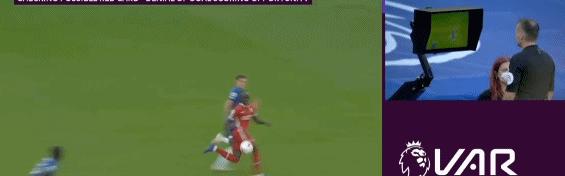 英超重大改判！切尔西大将拉人犯规，由染黄变染红，利物浦获利好