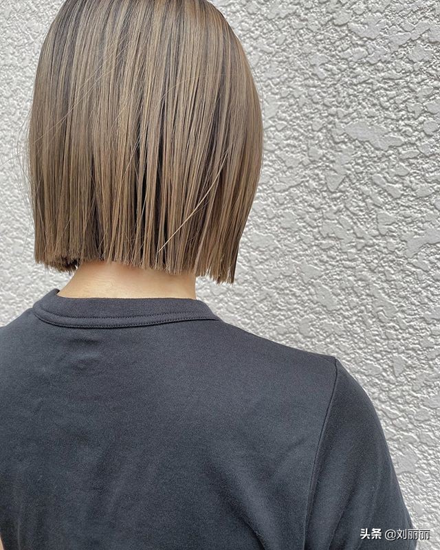 新流行短发16款，怎么剪都不土，时尚女士都在剪