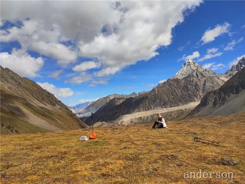 陪着贡嘎过仲秋，深夜听到女生的尖叫（上）