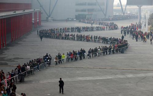 专科毕业生找工作难的现象很普遍,专科生的出路好找工作吗